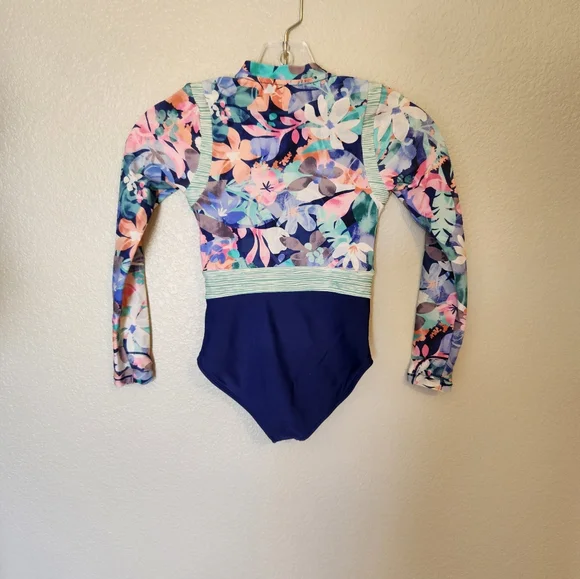 Athleta Girl Onepiece Longsleeved Rashguard, EUC!